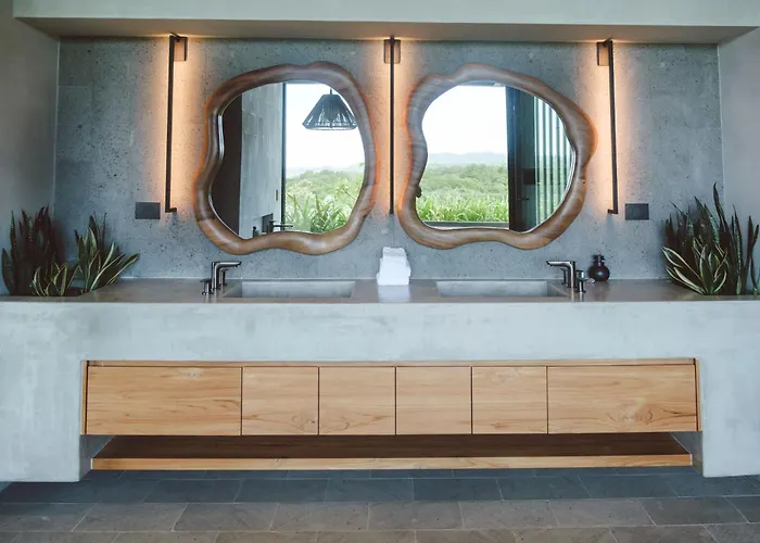 Holiday home Casa Dominick - Luxury A Short Walk From The Sea